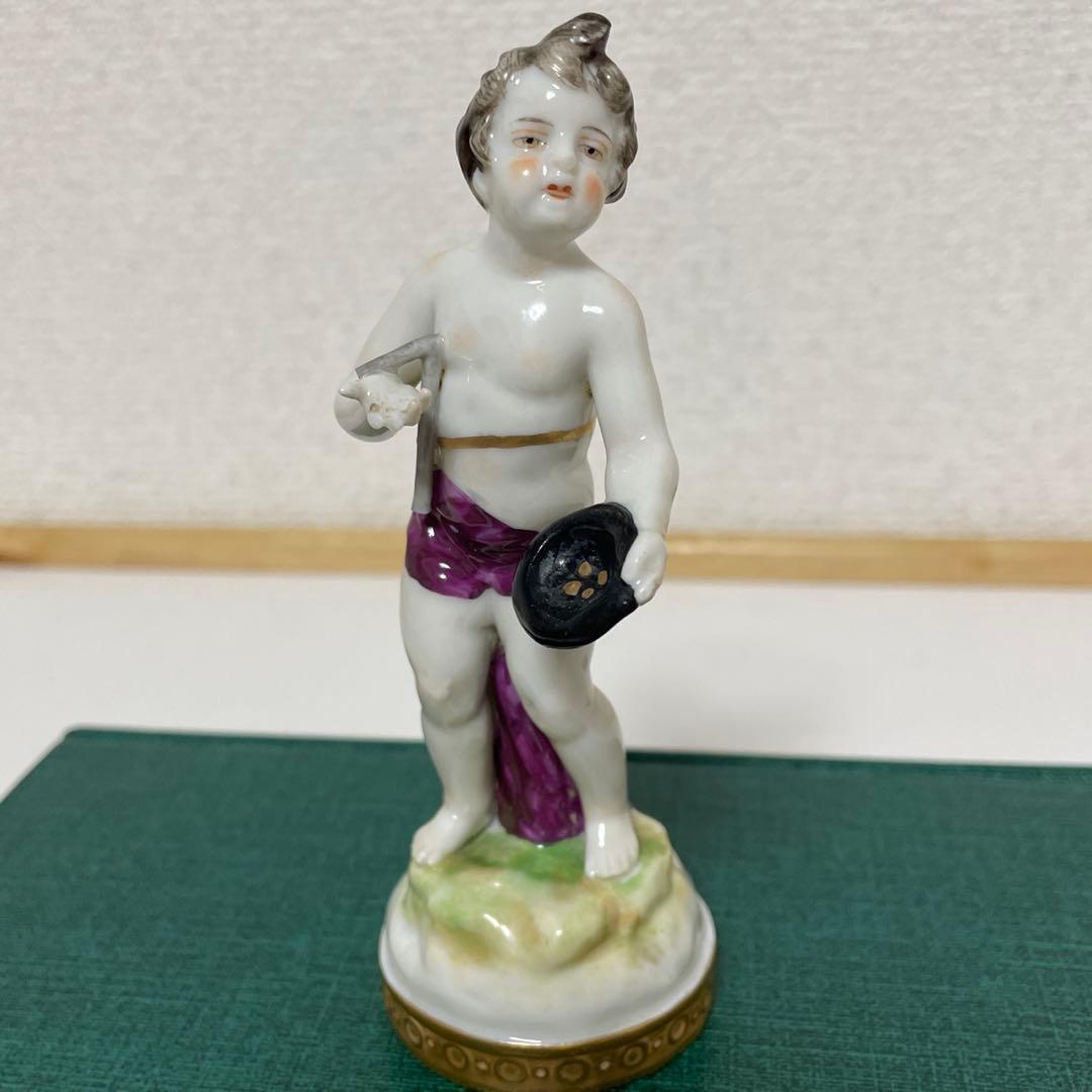 ・リヒャルトクルム工房・ドレスデン・高さ１２.５cm・右手の指に一部欠損あり。