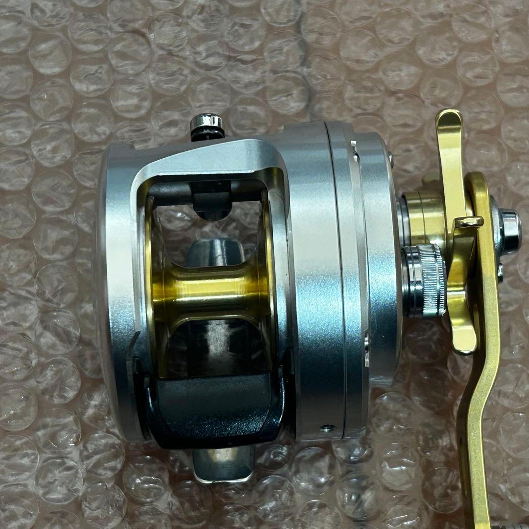 シマノ 13 カルカッタ 800F
