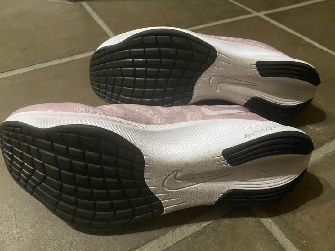 【美品】NIKEナイキ　ズームフライ3 24.0cm