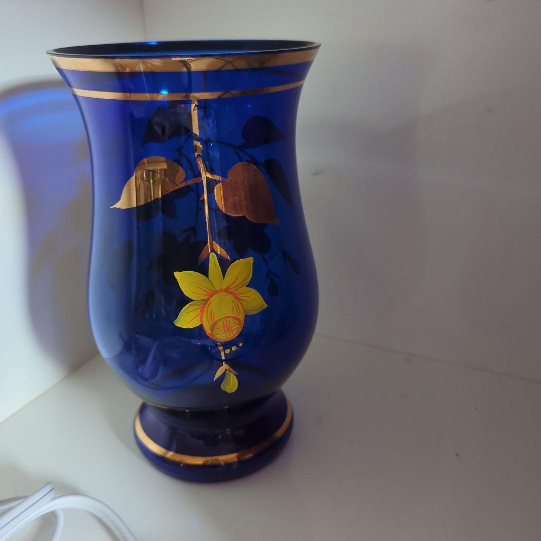 BOHEMIA Crystal 青い花柄花瓶