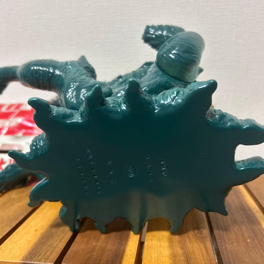 M1号　世紀の大怪獣　ビオランテ（緑メタ）　ゴジラ　ソフビ