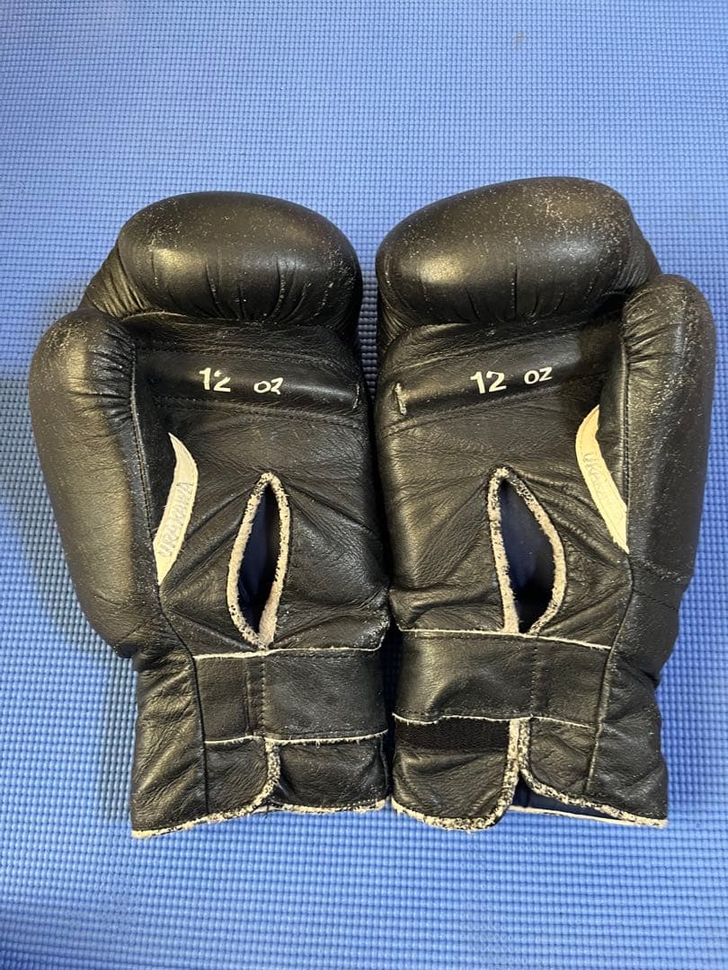 Winning ボクシンググローブ 12 oz 黒