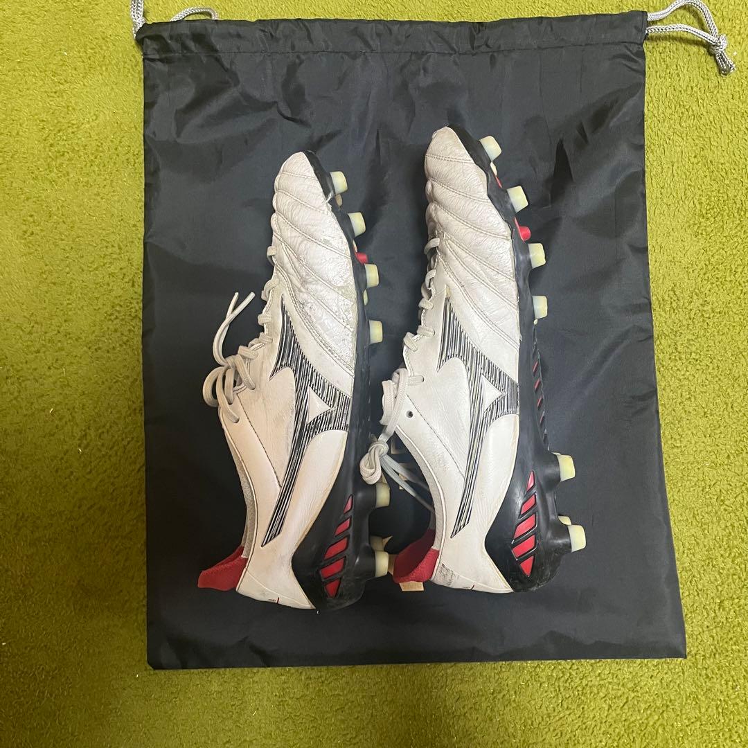 Mizuno サッカーシューズ ホワイト/レッド 収納袋付き
