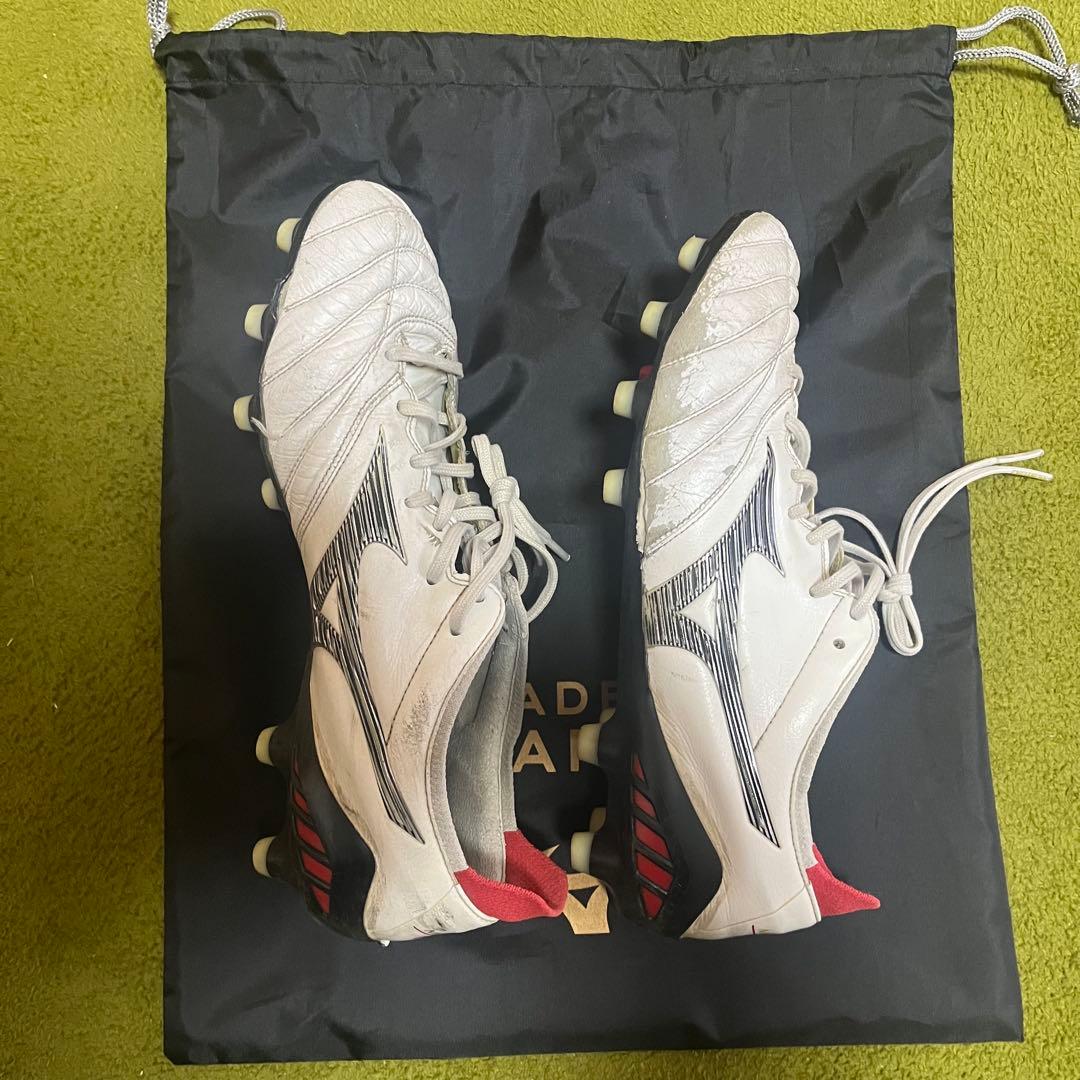 Mizuno サッカーシューズ ホワイト/レッド 収納袋付き