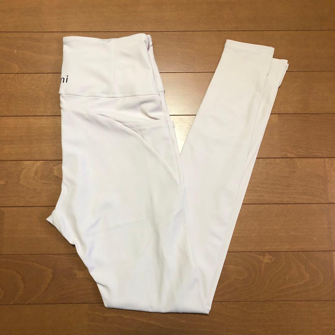 0サイズ☆【 emmi yoga 】サステナレッチレギンス ピンクベージュ