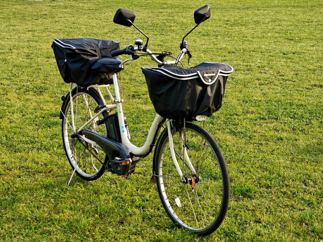 電動アシスト自転車 クリーム色 前後バスケット付き