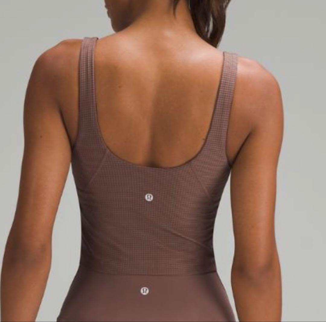 新品 ルルレモン Scoop Neck Yoga Tank（サイズ4）