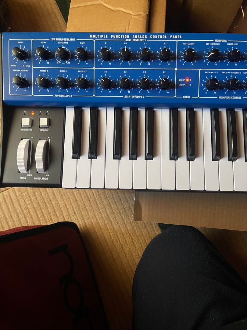 鍵盤楽器 BEHRINGER WAVE