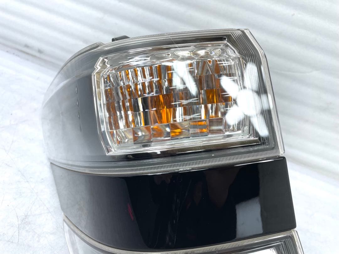 ヴェルファイア 20系前期 左 LED テールランプ純正 KOITO 58-29