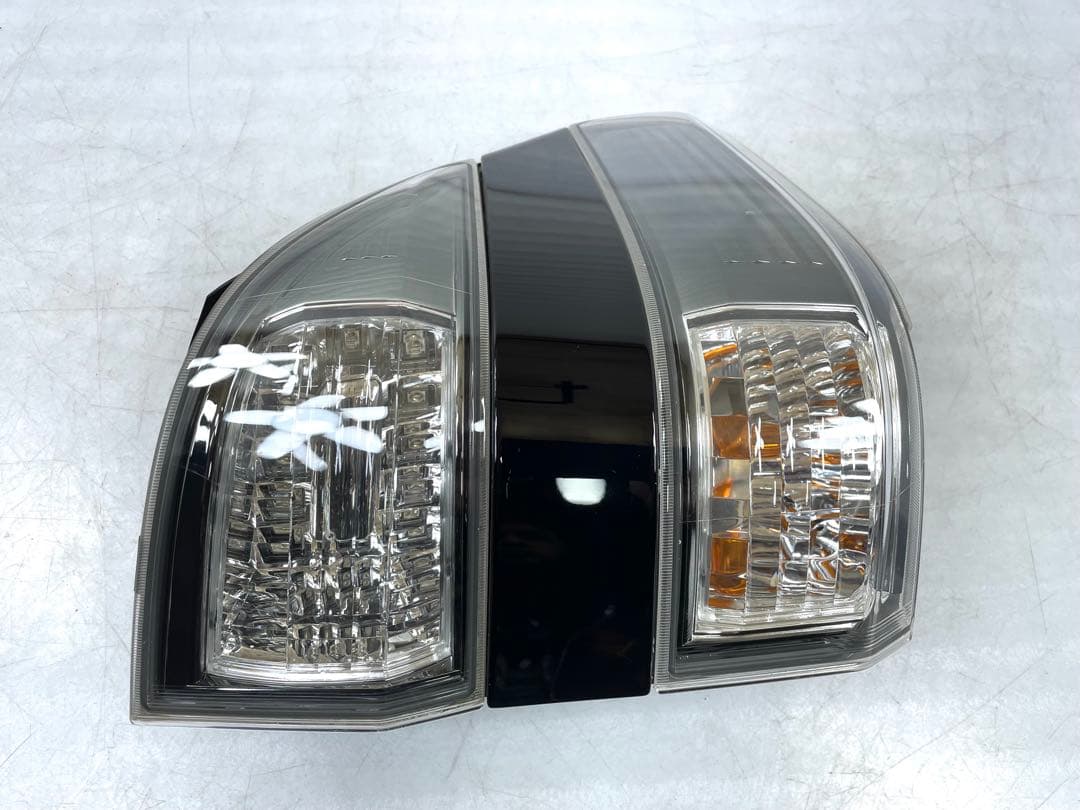 ヴェルファイア 20系前期 左 LED テールランプ純正 KOITO 58-29