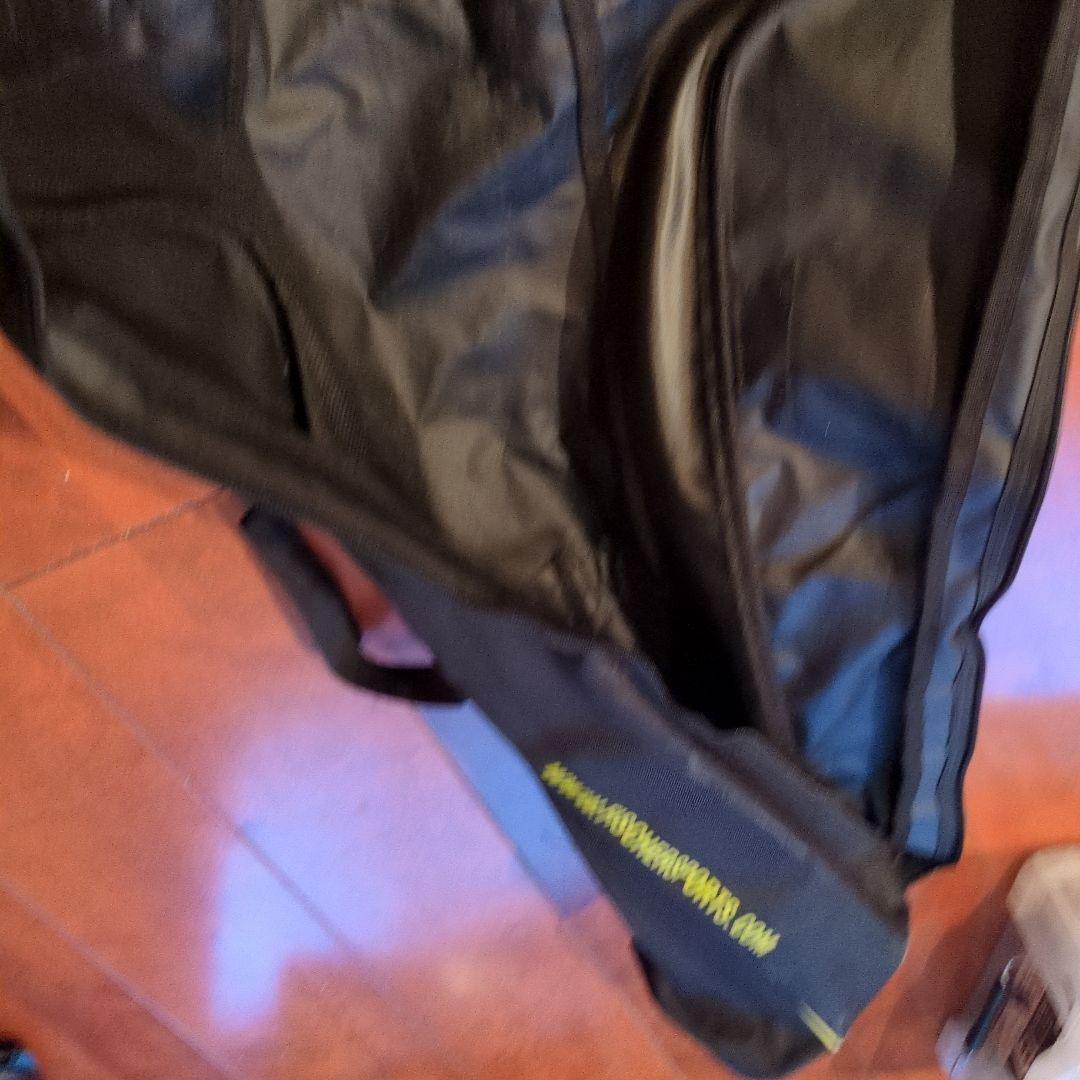 FISCHERスキーバッグ 　多分ほぼ使用してないです。