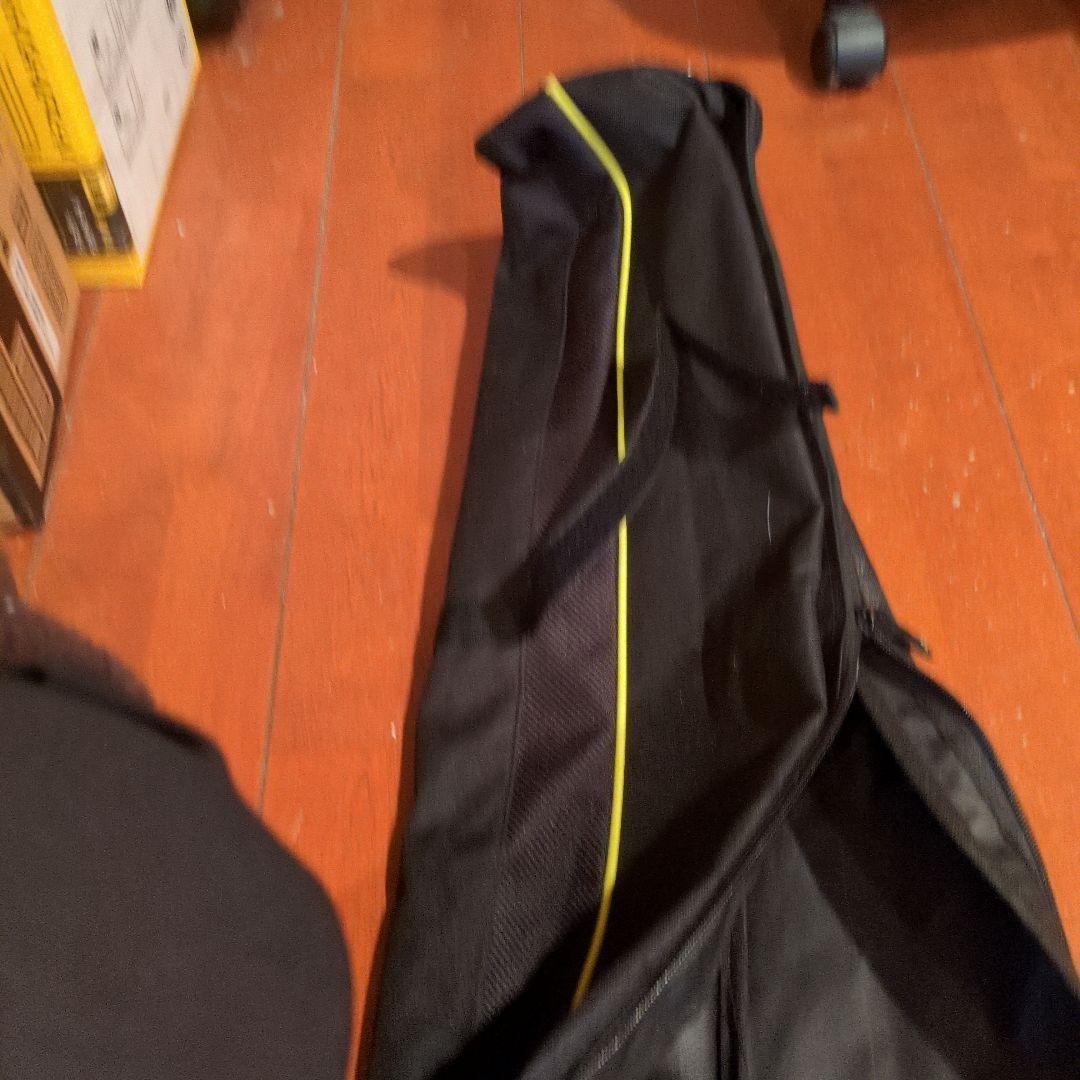 FISCHERスキーバッグ 　多分ほぼ使用してないです。