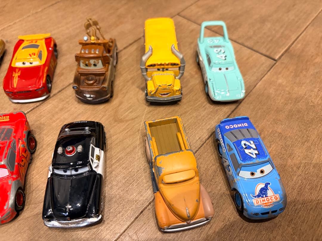 カーズ ミニカー 16個まとめ売り