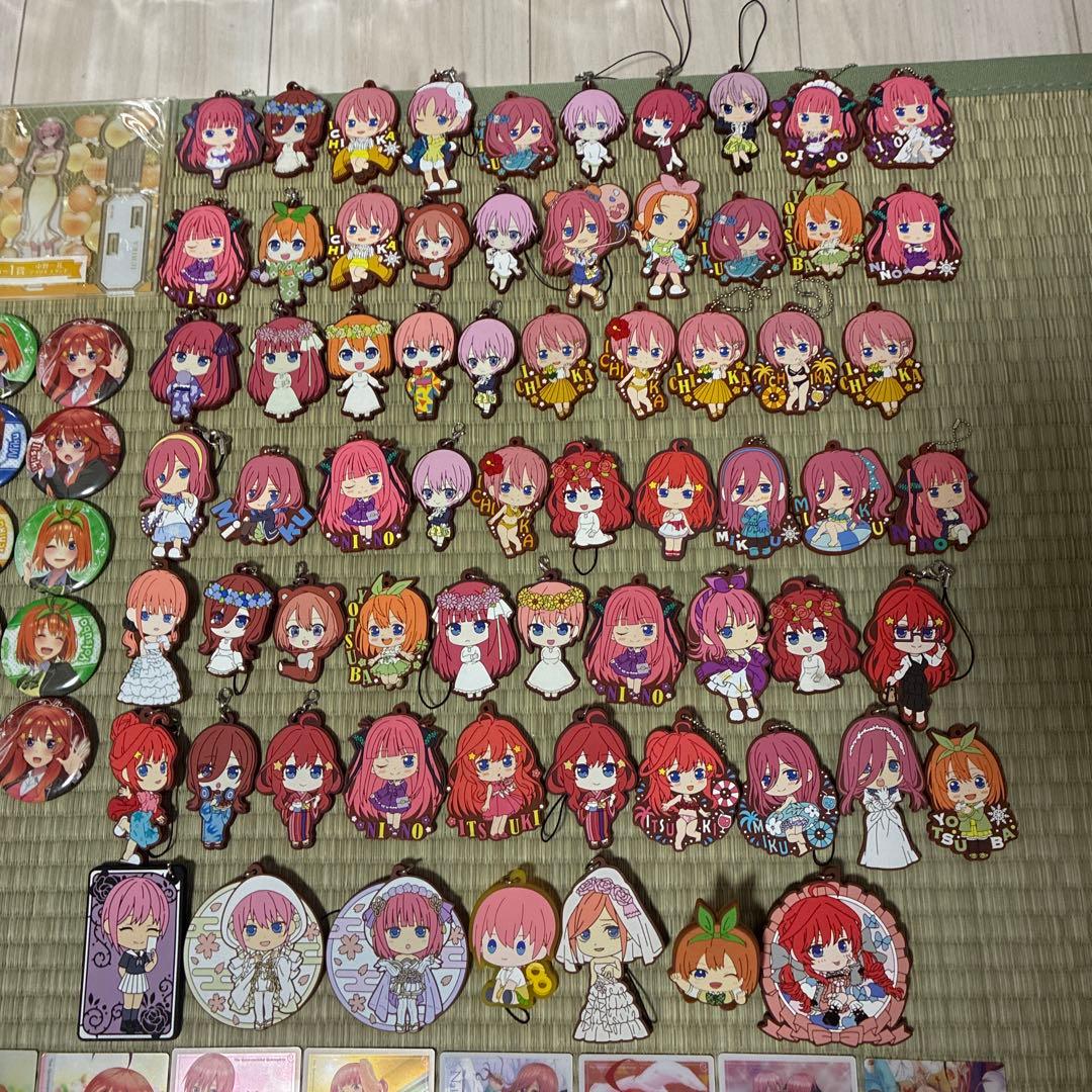 五等分の花嫁　缶バッジ　ラバスト　カード　アクリルスタンド　など　まとめ　現状品
