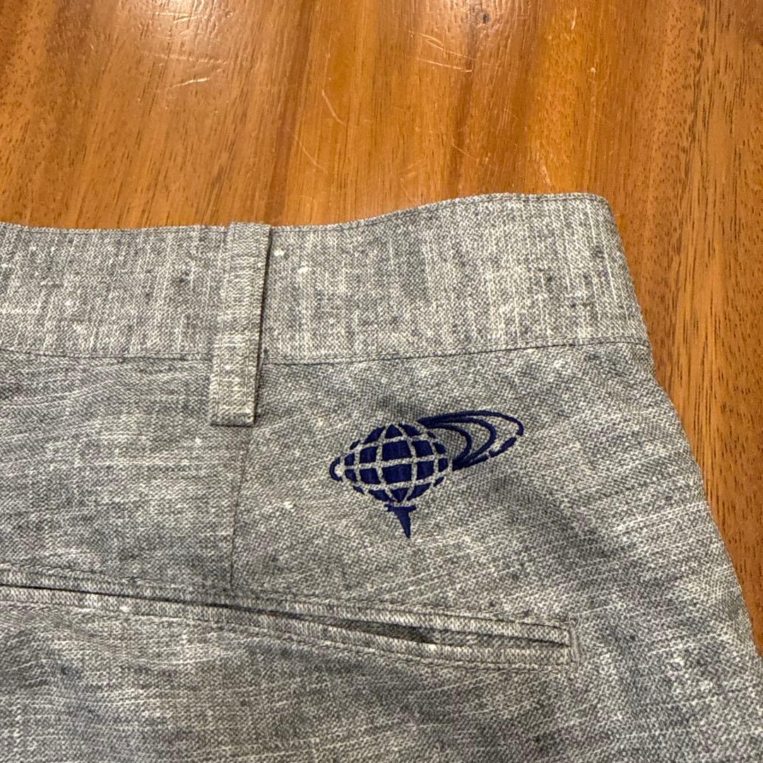 ビームスゴルフグレー ストレートパンツ 刺繍ロゴ付き　春夏