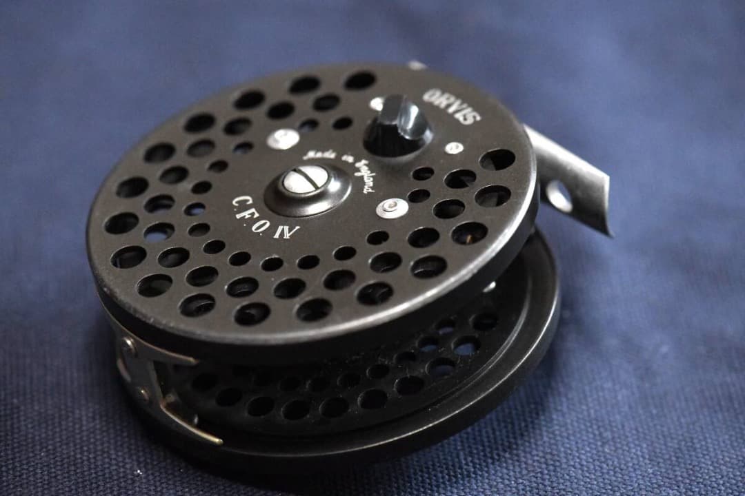 ORVIS オービス CFOⅣ フライリール スクリューバック ラインガード付