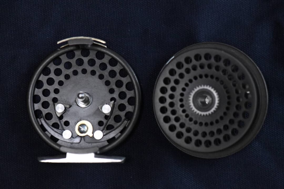 ORVIS オービス CFOⅣ フライリール スクリューバック ラインガード付