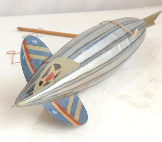 ● 戦前の飛行船《 メイコン Macon 》セルロイド製　ジャンク品