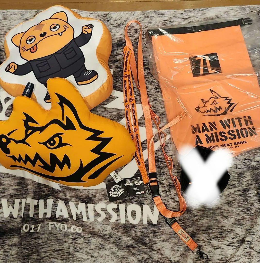 MAN WITH A MISSION　タオル　Tシャツ　小物　100点以上