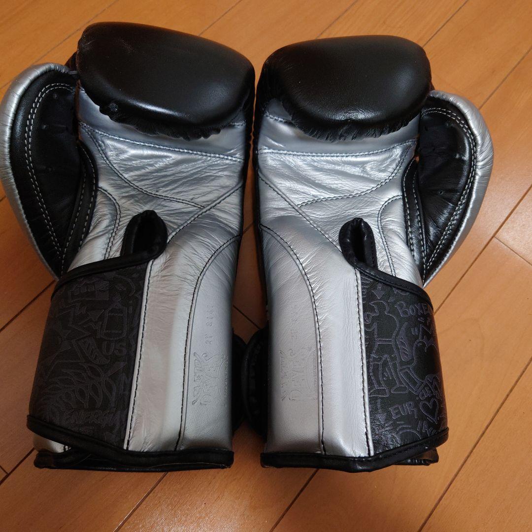 最終価格 REYES ボクシンググローブ 10oz 黒＆シルバー