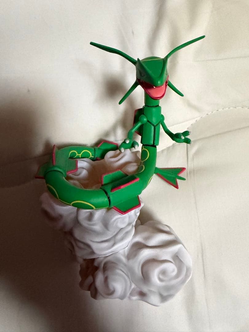 ポケモン レックウザ　フィギュア BANDAI