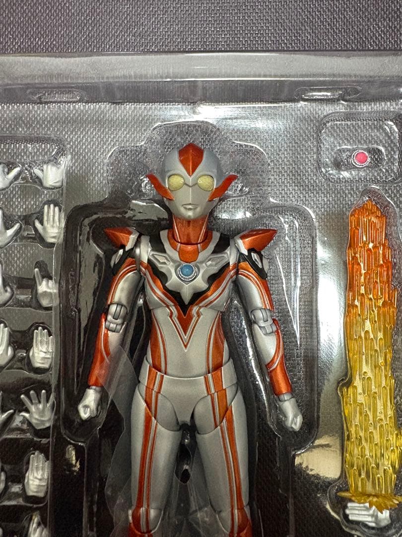 フィギュアーツ　ウルトラウーマングリージョ　最終値引き
