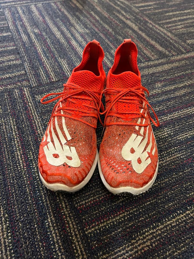 New Balance FuelCell 赤 シューズ