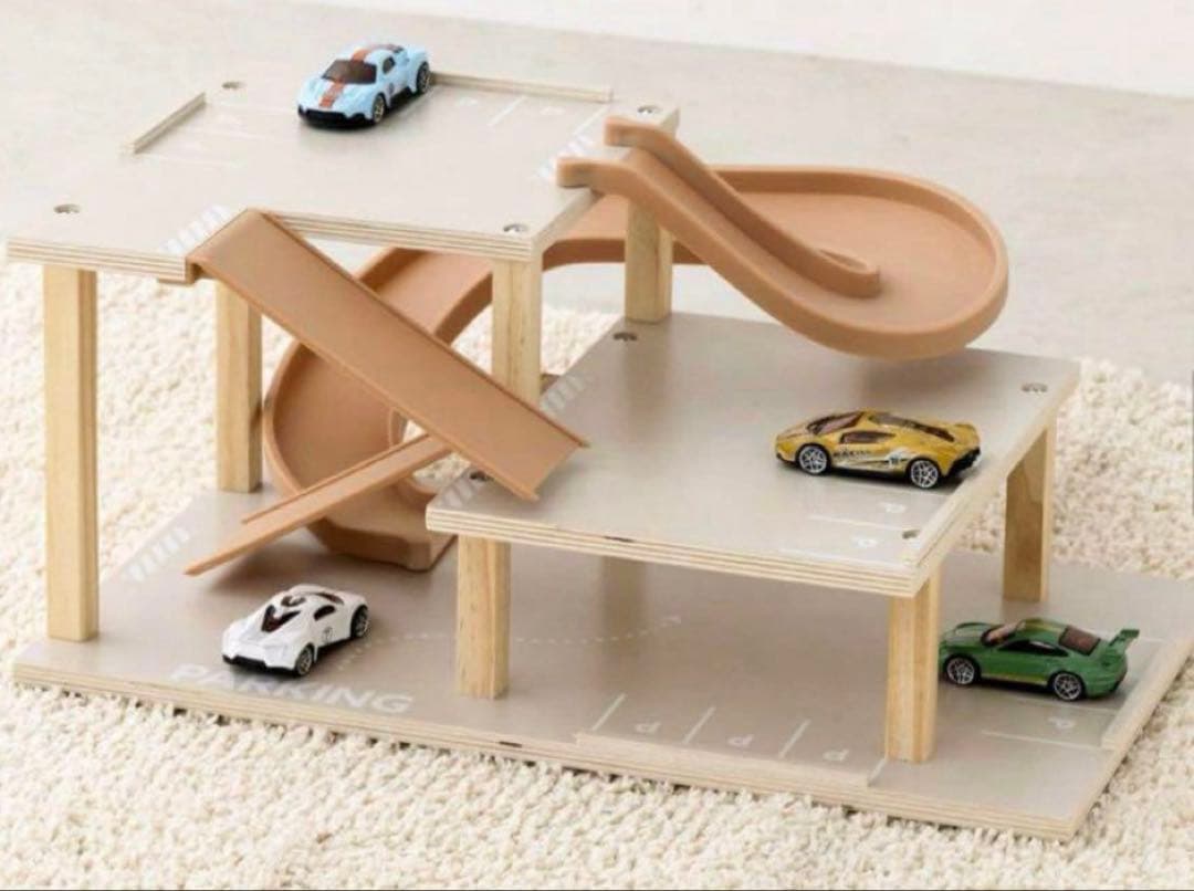 スリーズ　ミニカー　駐車場セット 3点セット
