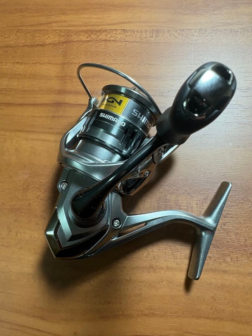 美品　シマノ　21ナスキーC2000SHG 値下げ不可
