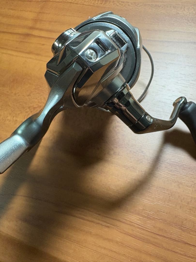 美品　シマノ　21ナスキーC2000SHG 値下げ不可