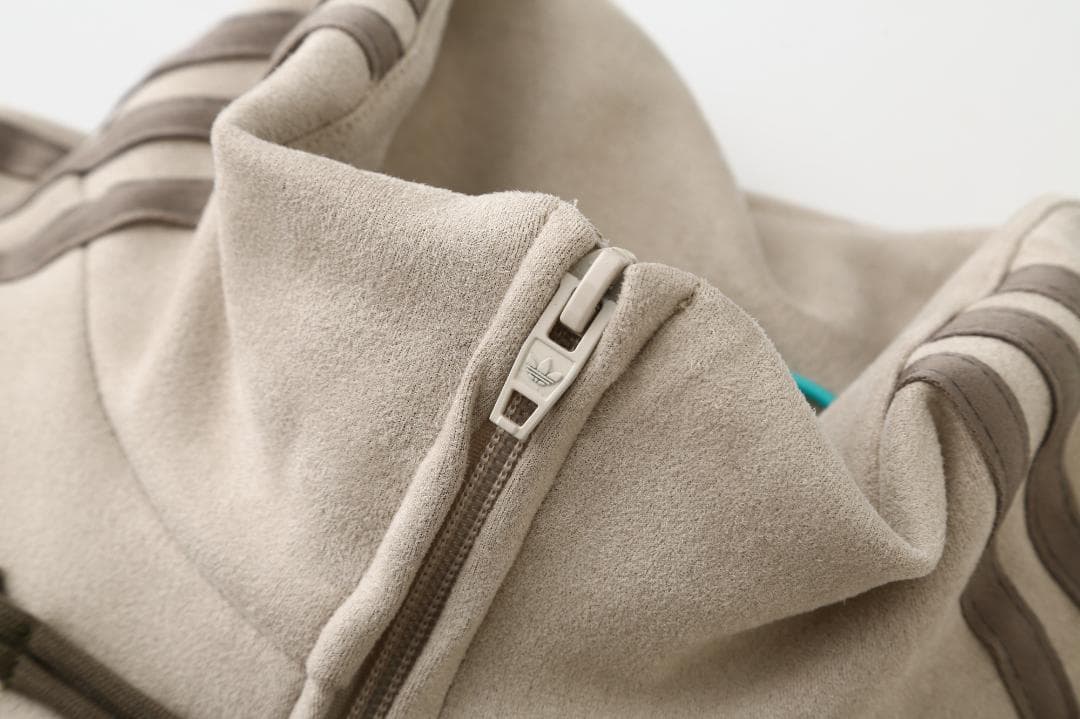 新品 adidasアディダス 中国限定 蛇年トラックジャケット サイズM