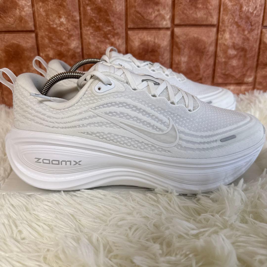 NIKE ナイキ VOMERO PLUS ボメロプラス　26センチ