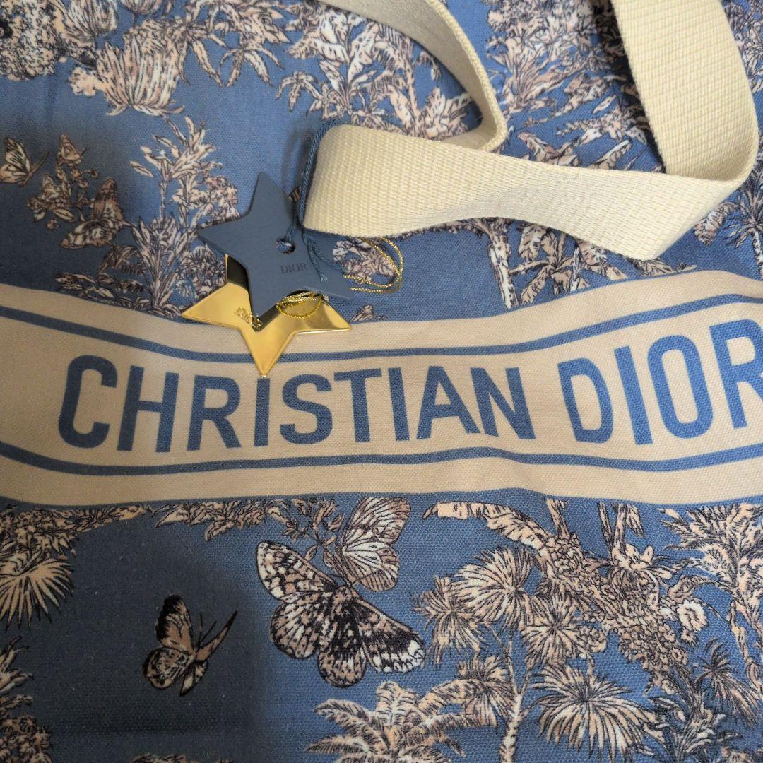CHRISTIAN DIOR　新品未使用　2個チャーム付き 花柄トートバッグ