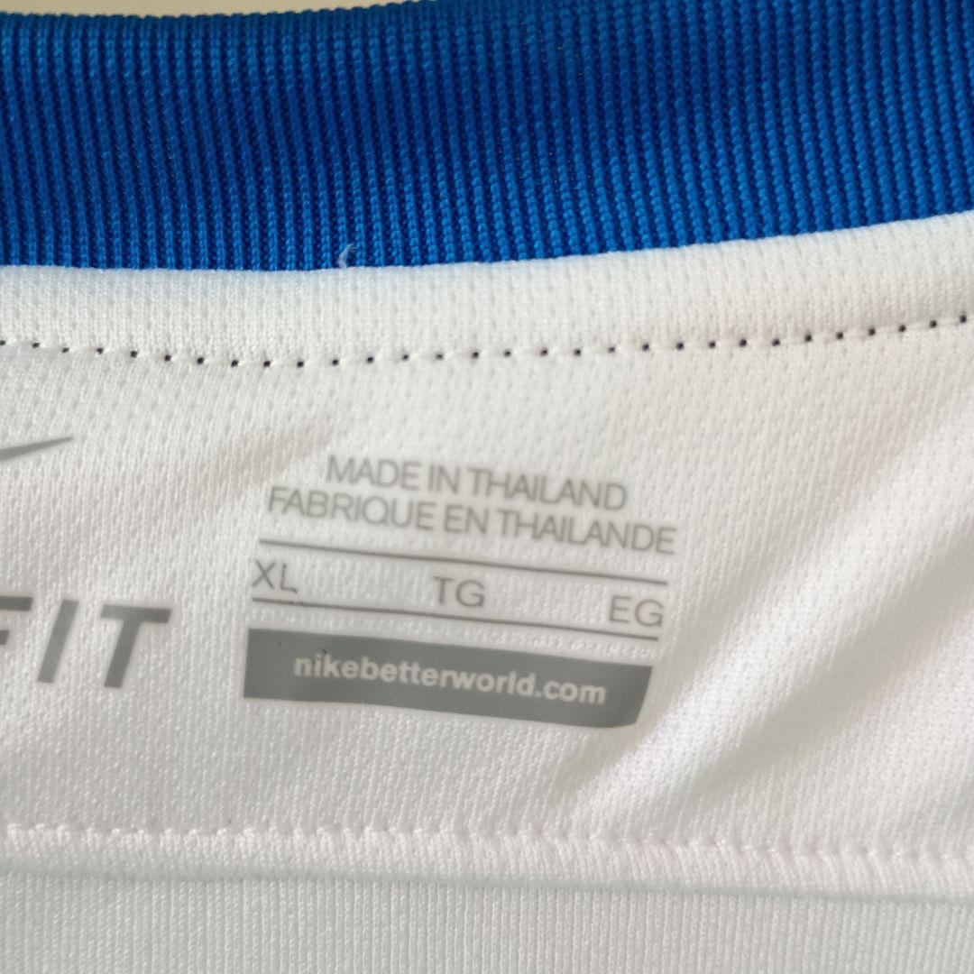 インテル・ミラノ Nike 半袖ジャージ 新品タグ付き。サイズXL.