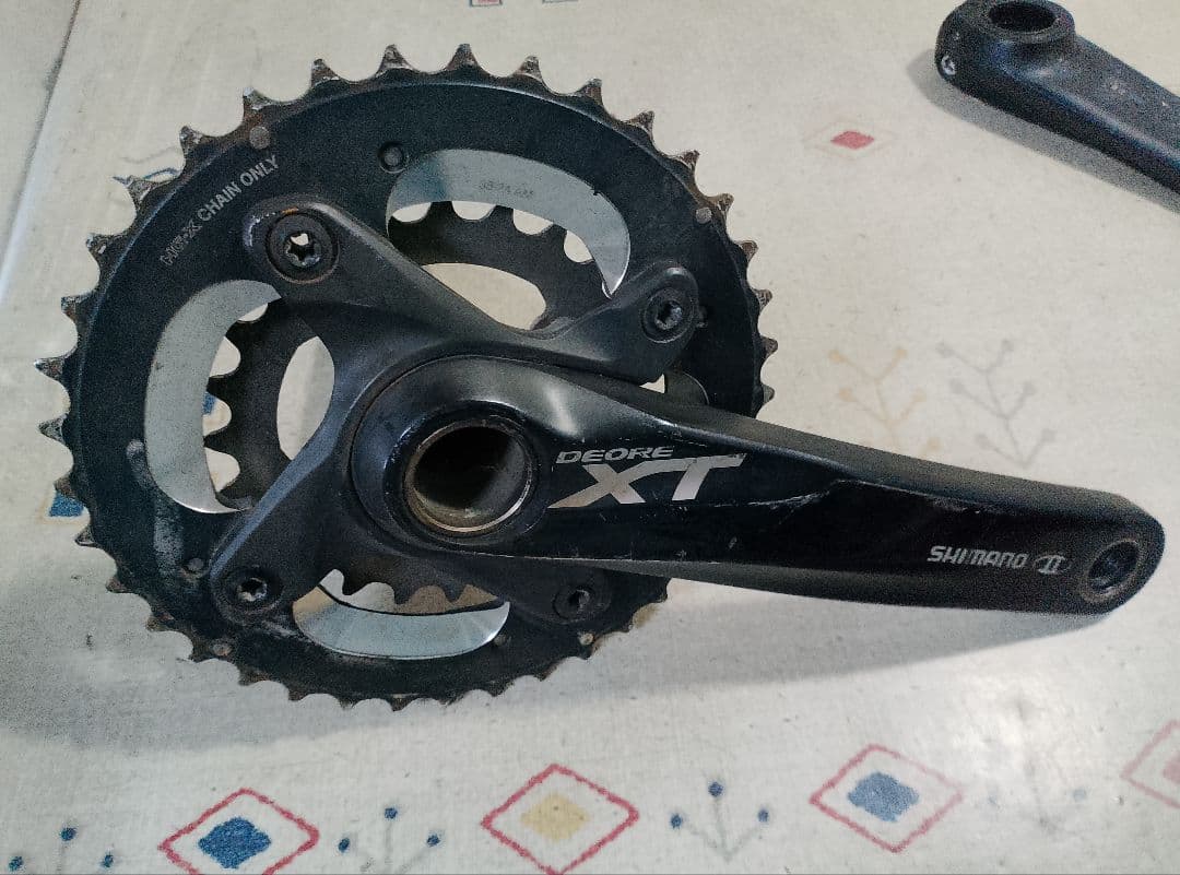 クランクセット Shimano DEORE XT 38/24T 165mm
