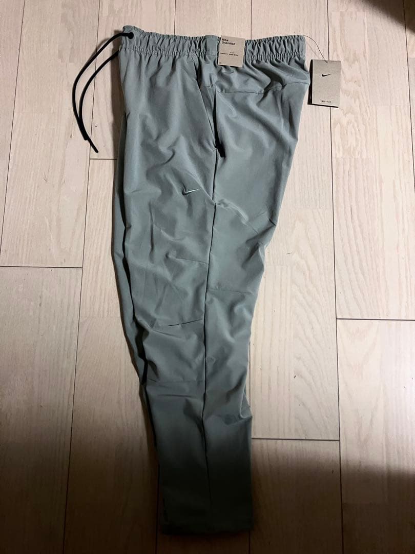 ナイキ メンズ Dri-FIT ストレートレッグ ヴァーサタイルパンツ L新品