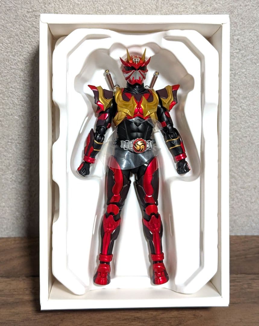 S.H.Figuarts 仮面ライダー響鬼 装甲響鬼 真骨彫