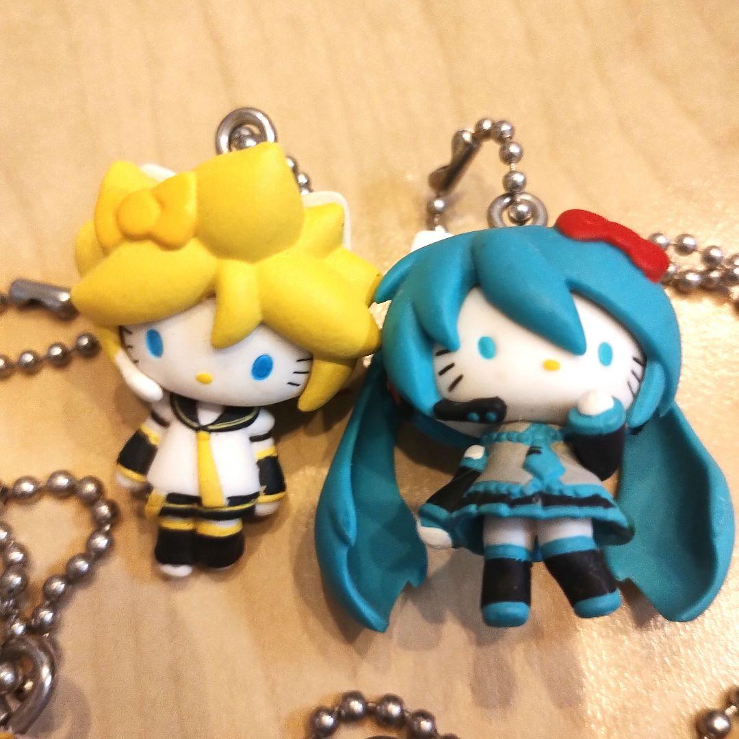 キティ 初音ミク 鏡音レン 巡音ルカ フィギュアボールチェーン セット 希少