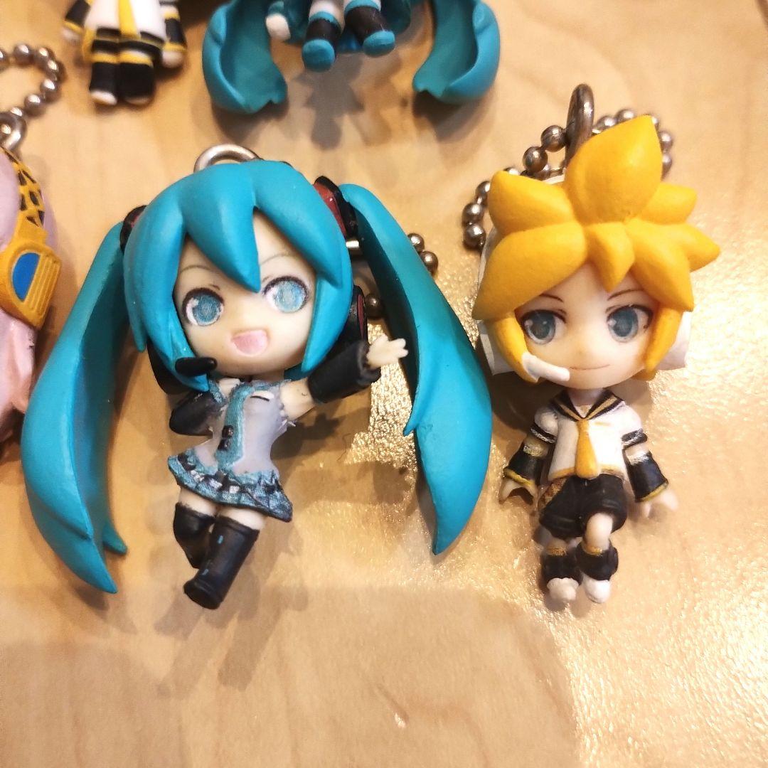 キティ 初音ミク 鏡音レン 巡音ルカ フィギュアボールチェーン セット 希少