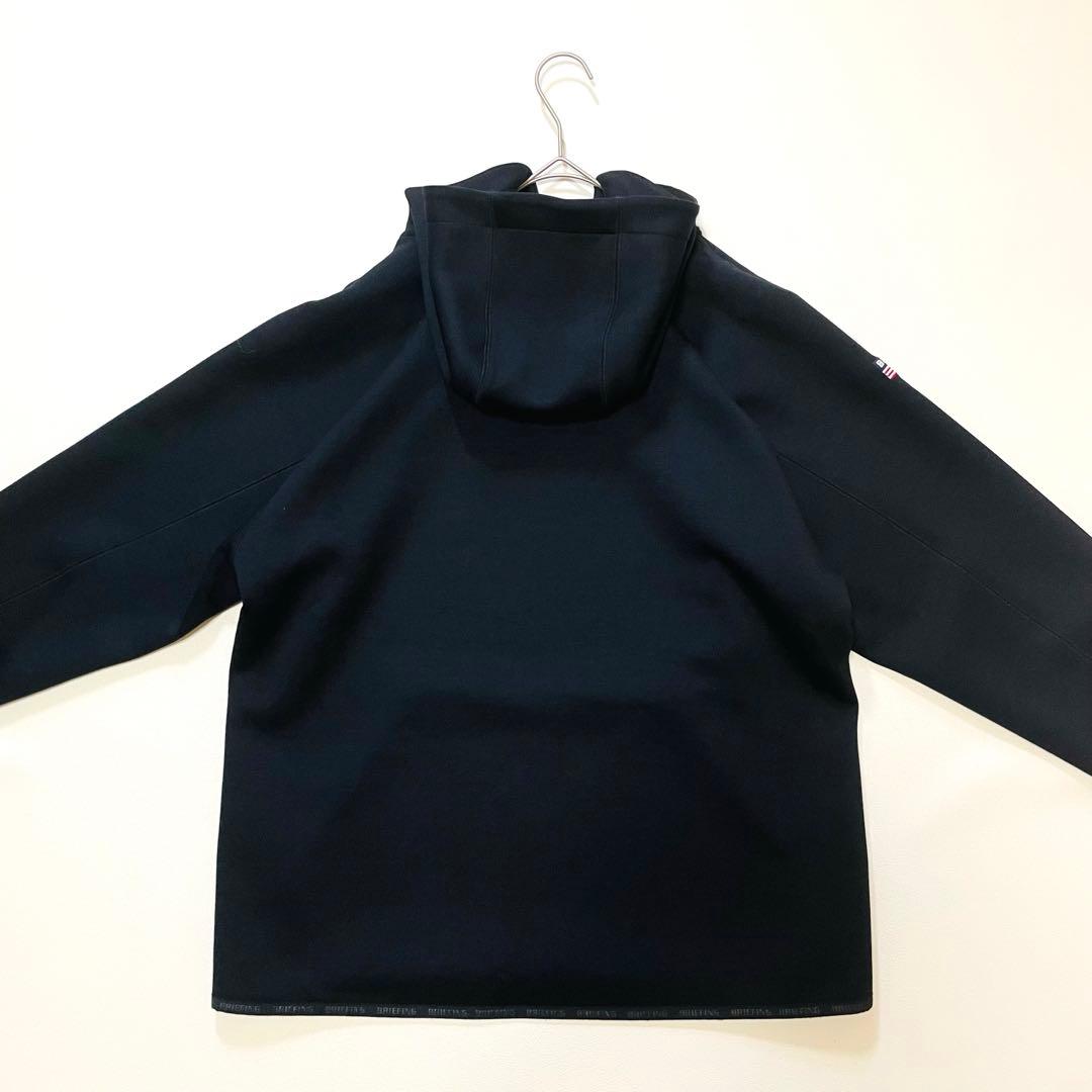 6430【美品】ブリーフィング　プルオーバーパーカー　ボンディング生地　24年製