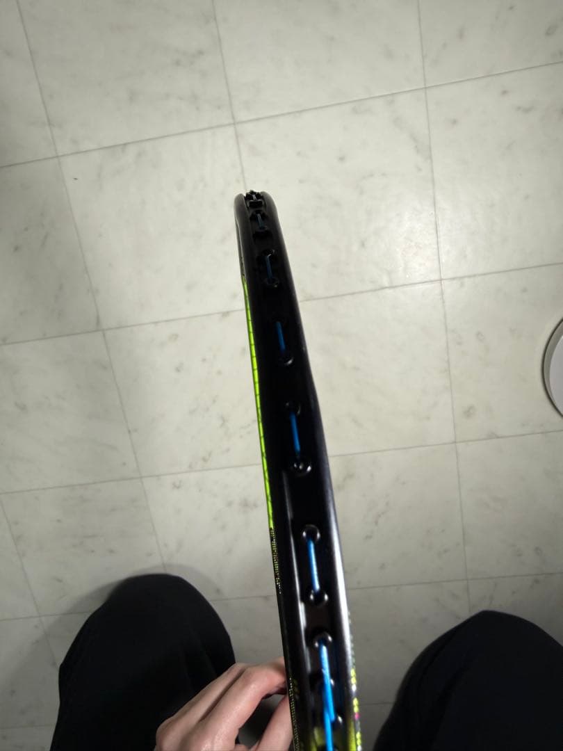 ひびなし美品YONEX VOLTRIC30 ボルトリック30 5UG5 イエロー