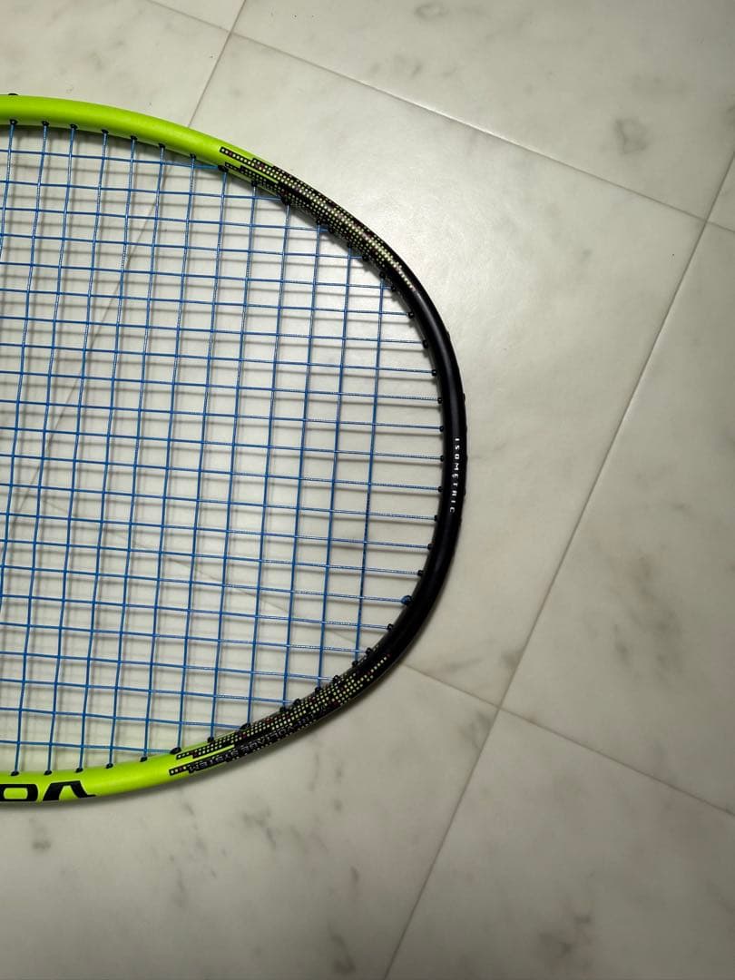 ひびなし美品YONEX VOLTRIC30 ボルトリック30 5UG5 イエロー