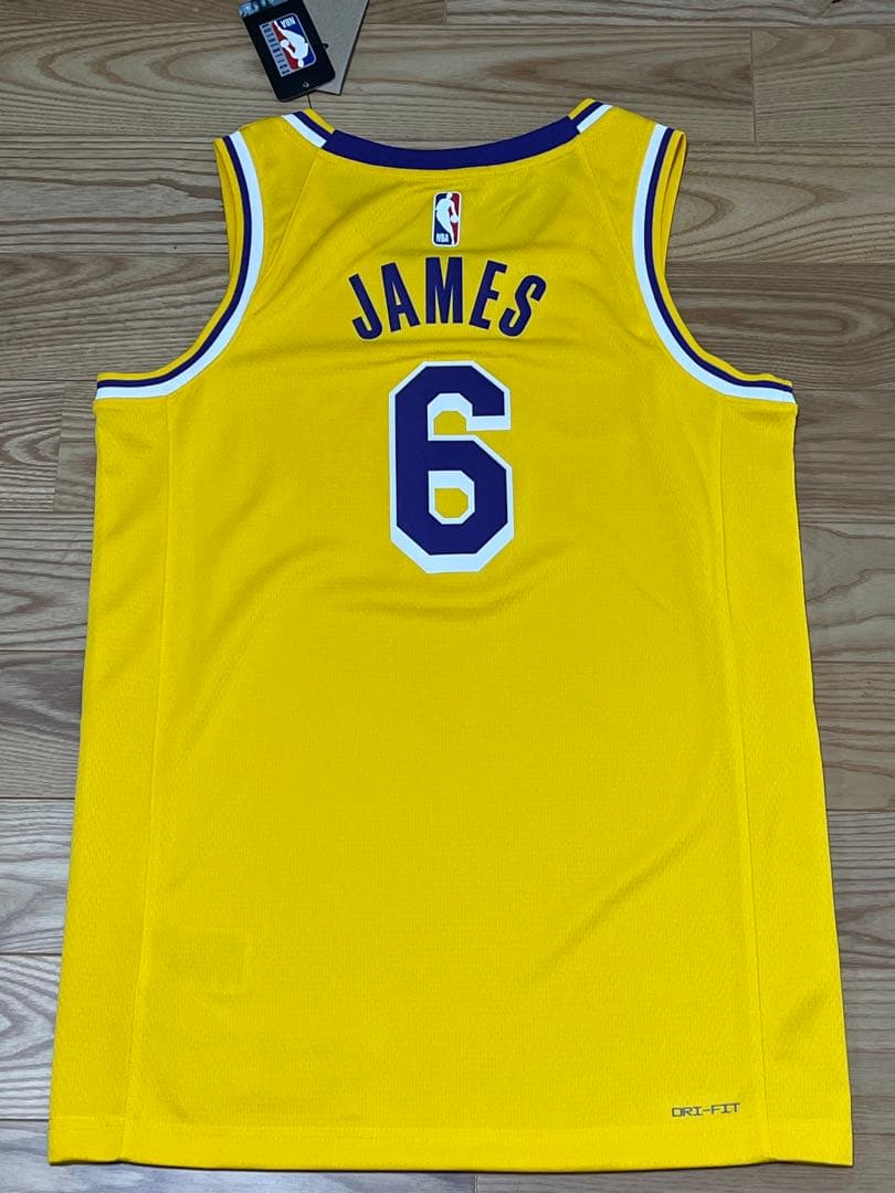 Nike Lakers レブロン ジェームズ ジャージ タグ付き新品 Ｓサイズ
