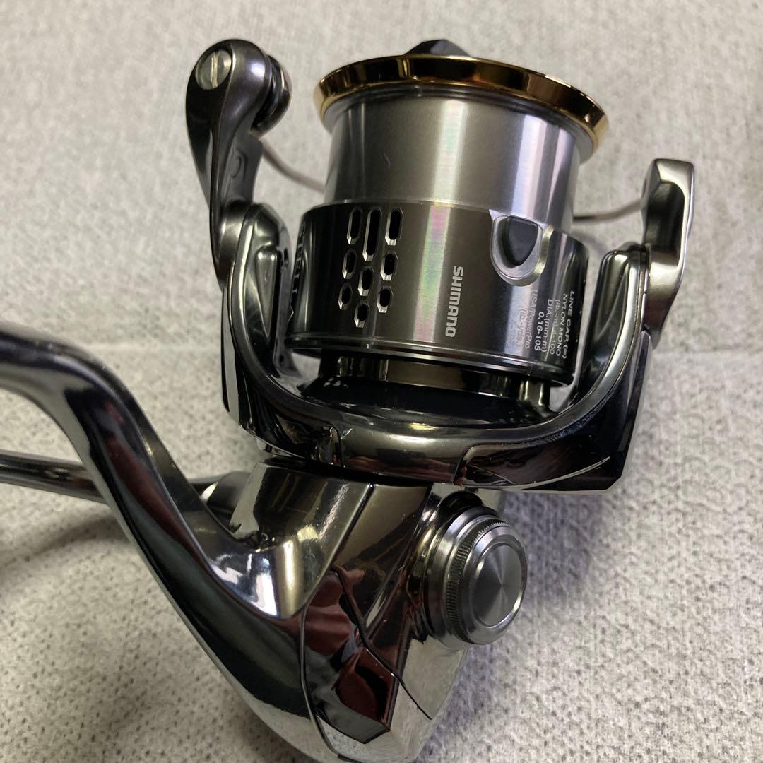 使用少ない美品　18 ステラC2000SHG C2500SHGスプールオマケ有り