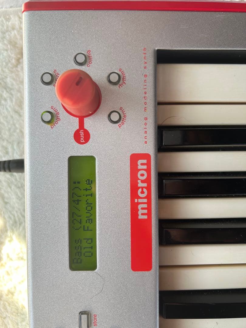 Alesis Micron シンセサイザー 37鍵　難あり