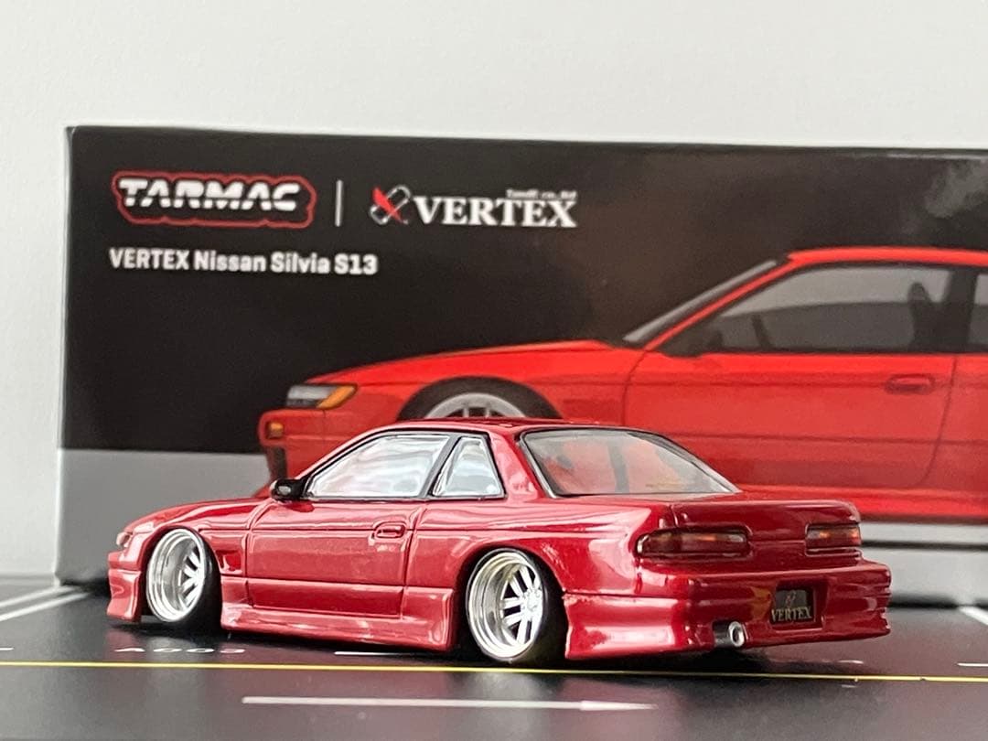 ミニカー TARMAC VERTEX Nissan Silvia S13 1/64