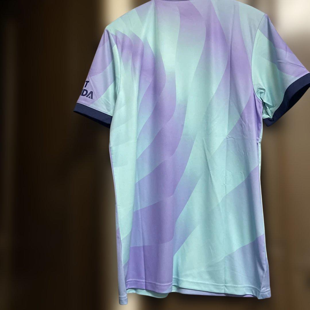 新品タグ付きadidasアーセナル アウェイジャージ グラデーション　XLサイズ