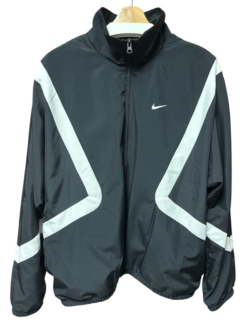 NIKE ウーブン アイコン セットアップ