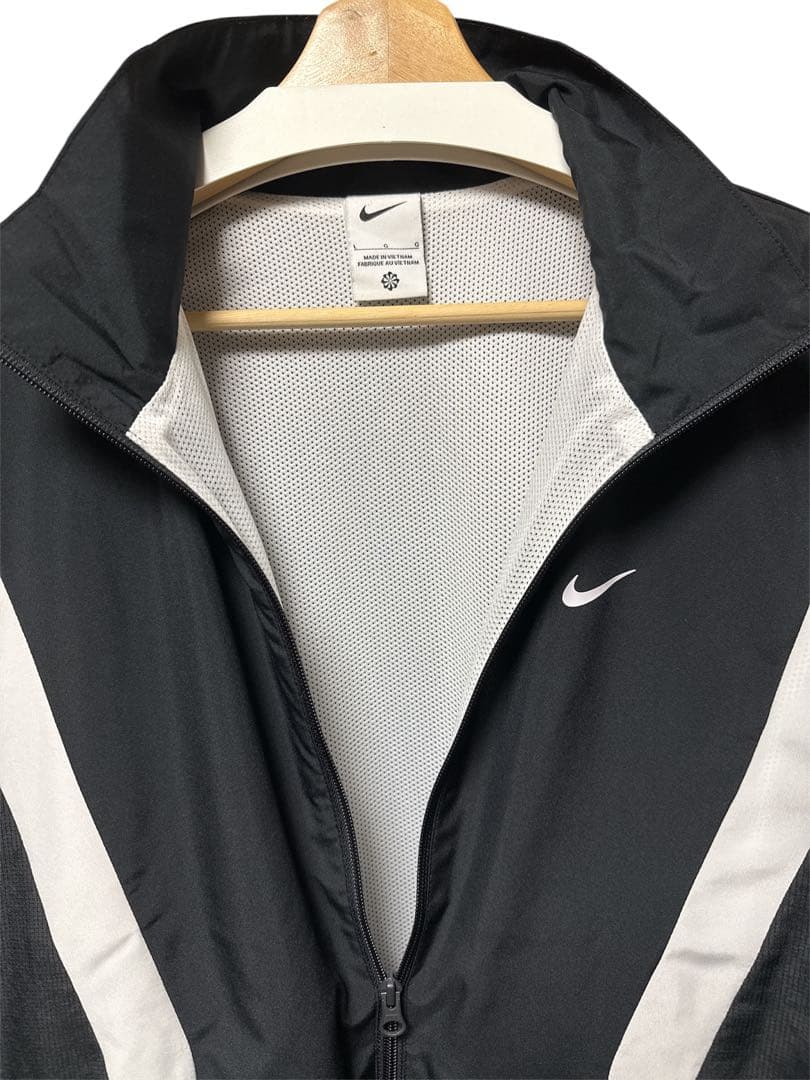 NIKE ウーブン アイコン セットアップ