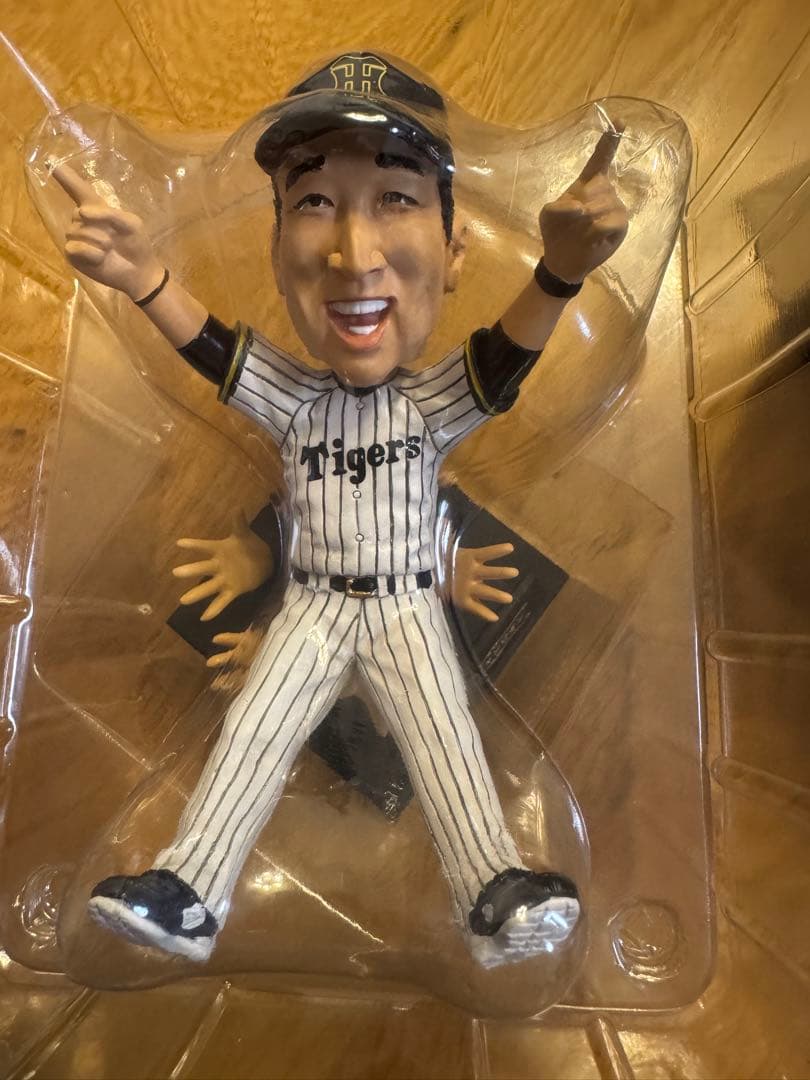阪神タイガース　藤川監督胴上げ2025リーグチャンピオン ボブルヘッドフィギュア